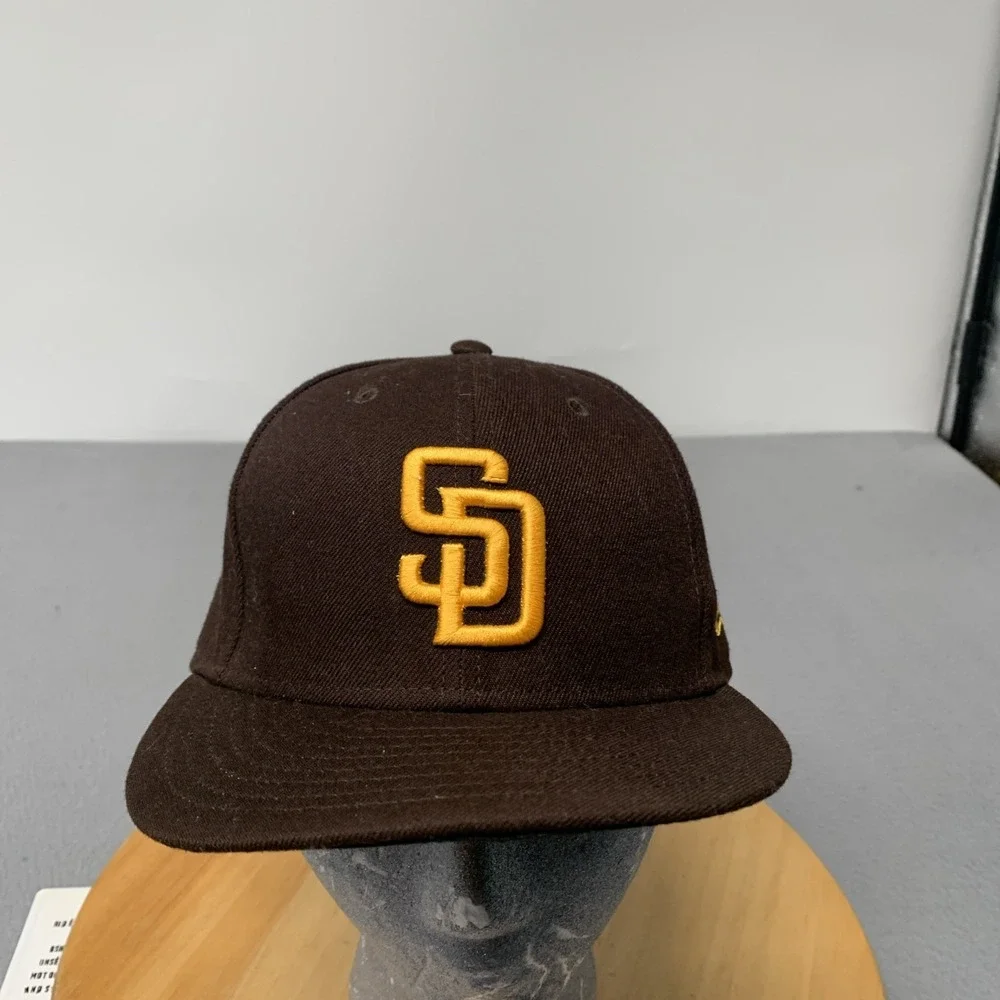 New Era 59FIFTY San Diego Padres Fitted Hat Size 7 1/8 MLB Brown Gold Cap MINT